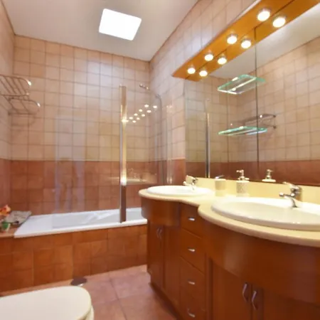Villa Book Jet - Window To Freedom Villa With Heated Pool *